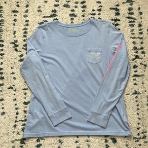 Vineyard vines tee